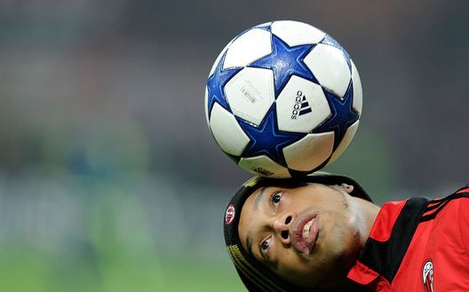 MILAN, ITALY - DECEMBER 08: Ronaldinho of AC Milan before the UEFA Champions League Group G match between AC Milan and AFC Ajax at Stadio Giuseppe Meazza on December 8, 2010 in Milan, Italy. (Photo by Claudio Villa/Getty Images) MILAN, ITALY - DECEMBER 08: Ronaldinho of AC Milan before the UEFA Champions League Group G match between AC Milan and AFC Ajax at Stadio Giuseppe Meazza on December 8, 2010 in Milan, Italy. (Photo by Claudio Villa/Getty Images)
