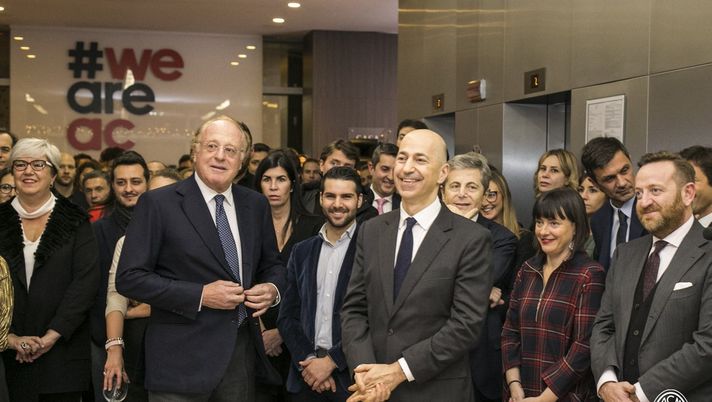 Il tradizionale brindisi di Natale a Casa Milan, @acmilan Il tradizionale brindisi di Natale a Casa Milan, @acmilan