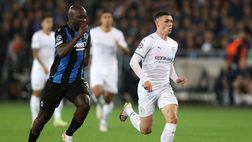 Tifoso del Manchester City aggredito da fan del Club Brugge: è in pericolo di vita