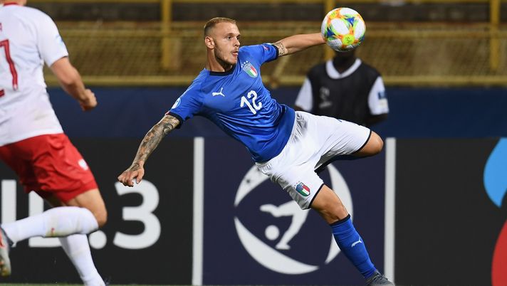 BOLOGNA, ITALY - JUNE 19:  Federico Dimarco of Italy in action during the 2019 UEFA U-21 Group A match between Italy and Poland at Renato Dall'Ara Stadium on June 19, 2019 in Bologna, Italy.  (Photo by Claudio Villa/Getty Images) 
