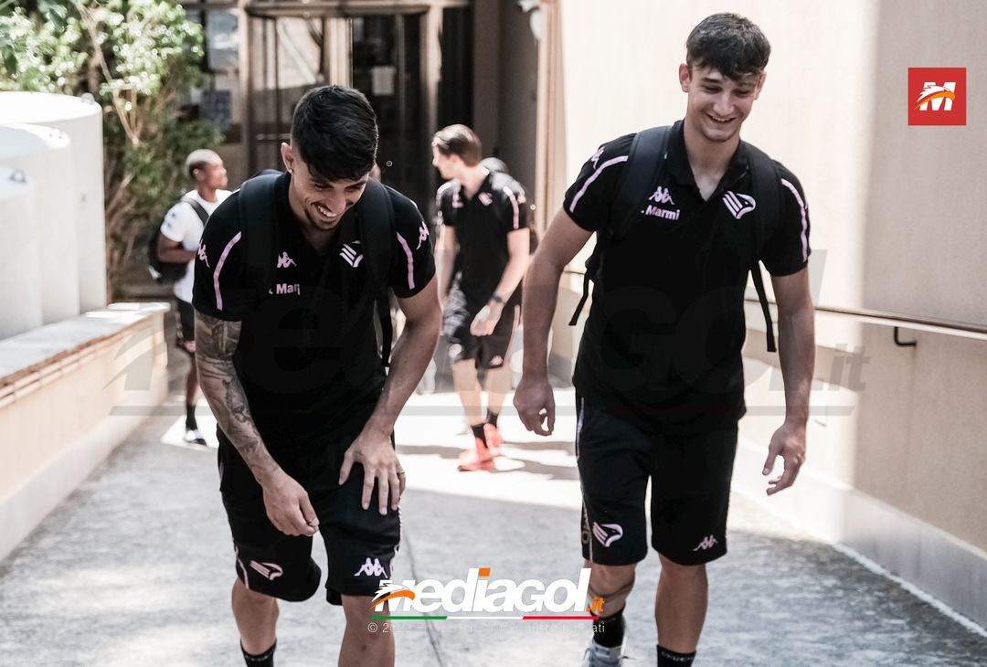 FOTO RITIRO PALERMO, Elia e le prime immagini da calciatore rosanero (Gallery) - immagine 3