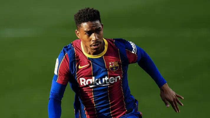 Júnior Firpo (difensore Barcellona), obiettivo di calciomercato del Milan | AC Milan News (Getty Images)