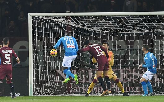 TURIN, ITALY - DECEMBER 16: Player of SSC Napoli Kalidou Koulibaly scores the 0-1 goal during the Serie A match between Torino FC and SSC Napoli at Stadio Olimpico di Torino on December 16, 2017 in Turin, Italy. (Photo by Francesco Pecoraro/Getty Images) TURIN, ITALY - DECEMBER 16: Player of SSC Napoli Kalidou Koulibaly scores the 0-1 goal during the Serie A match between Torino FC and SSC Napoli at Stadio Olimpico di Torino on December 16, 2017 in Turin, Italy. (Photo by Francesco Pecoraro/Getty Images)