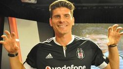 Gomez, altra stoccata alla viola: “Al Besiktas si vince il titolo. La Fiorentina può solo sognarlo”
