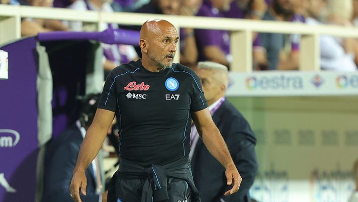 FLORENCE, ITALY - AUGUST 28: Luciano Spalletti manager of SSC Napoli looks on during the Serie A match between ACF Fiorentina and SSC Napoli at Stadio Artemio Franchi on August 28, 2022 in Florence, Italy. (Photo by Gabriele Maltinti/Getty Images) spalletti