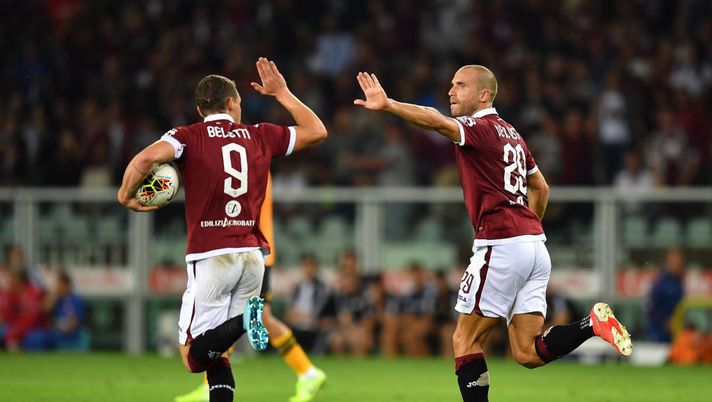 TURIN, ITALY - AUGUST 22:  Lorenzo De Silvestri (R) of Torino celebrates after scoring a goal with teammate Andrea Belotti during the UEFA Europa League Playoffs 1st Leg match between Torino and  Wolverhampton Wanderers at Stadio Olimpico on August 22, 2019 in Turin, Italy.  (Photo by Valerio Pennicino/Getty Images) 