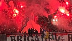 Solo fuoco rosso, non si vede più nulla: 18 minuti di recupero al derby di Tunisi…
