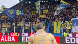 Ferrara, canti e balli modenesi: a derby vinto, squadra e curva una cosa sola…