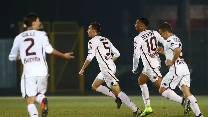 SESTO SAN GIOVANNI, ITALY - FEBRUARY 20:  Mihael Alexandru Onisa #5 of Torino FC celebrates after scoring the opening goal during the Supercoppa Primavera match between FC Internazionale U19 and Torino FC U19 at Stadio Breda on February 20, 2019 in Sesto San Giovanni, Italy.  (Photo by Marco Luzzani/Getty Images for Lega Serie A)