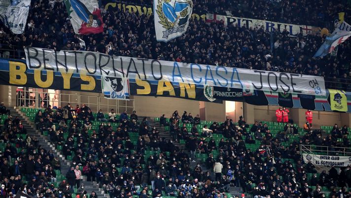 Inter-Roma, boato a San Siro per Mourinho: “Bentornato a casa José” - immagine 1