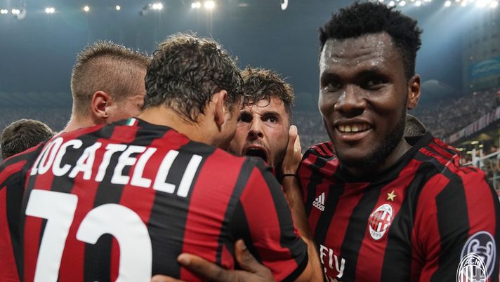 L'esultanza del Milan al gol del 2-0 di Patrick Cutrone contro il CSU Craiova (credits: acmilan.com) Milan Craiova Cutrone