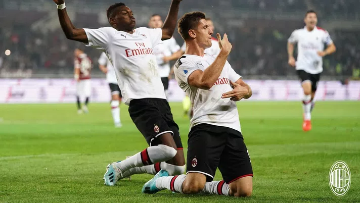 Krzysztof Piatek e Rafael Leao, @acmilan