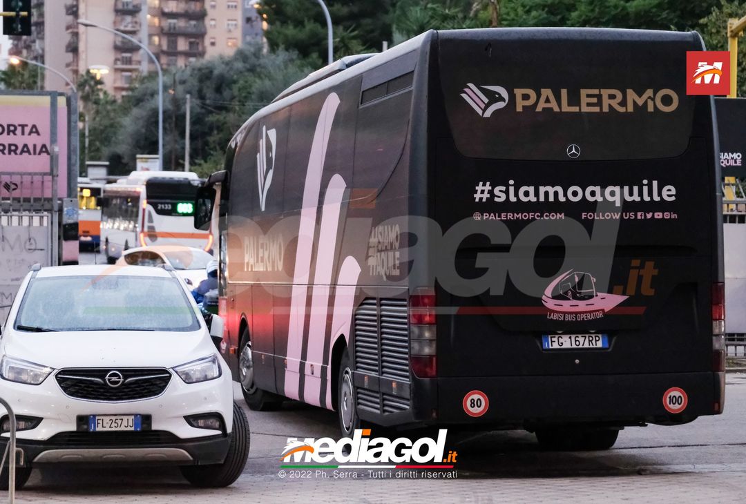 FOTO Spal-Palermo, i rosanero in partenza dallo stadio “Renzo Barbera” (Gallery) - immagine 49
