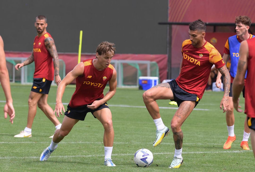 Trigoria, Roma in campo per la rifinitura in vista dell’Udinese – FOTO GALLERY - immagine 11
