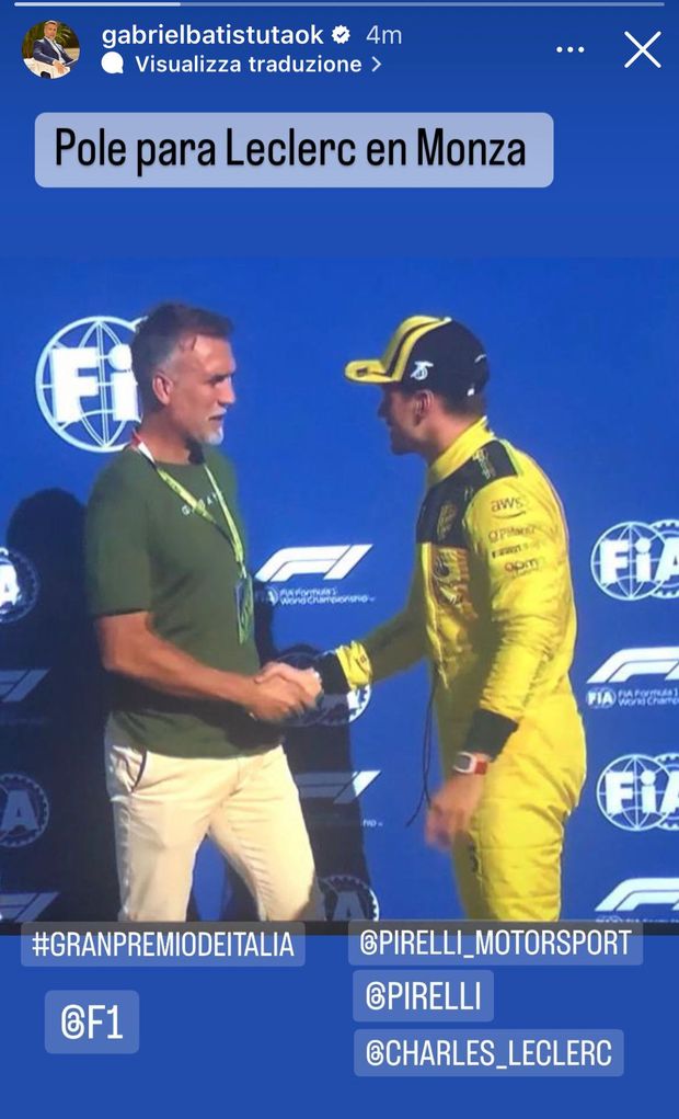 FOTO – Batigol a Monza stringe la mano a LeClerc dopo la pole- immagine 2