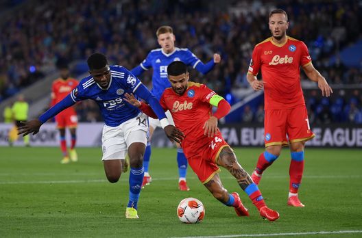 LEICESTER, ENGLAND - SEPTEMBER 16: Kelechi Iheanacho of Leicester City battles for possession with Lorenzo Insigne of SSC Napoli during the UEFA Europa League group C match between Leicester City and SSC Napoli at The King Power Stadium on September 16, 2021 in Leicester, England. (Photo by Laurence Griffiths/Getty Images) LEICESTER, ENGLAND - SEPTEMBER 16: Kelechi Iheanacho of Leicester City battles for possession with Lorenzo Insigne of SSC Napoli during the UEFA Europa League group C match between Leicester City and SSC Napoli at The King Power Stadium on September 16, 2021 in Leicester, England. (Photo by Laurence Griffiths/Getty Images)