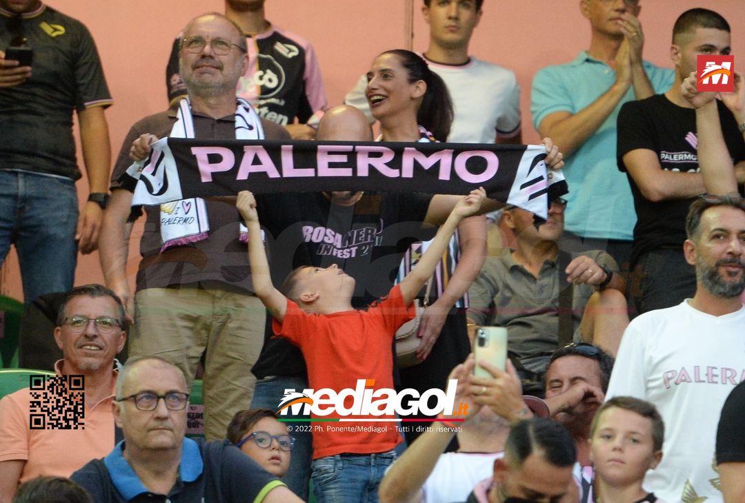 FOTOTIFO, Palermo-Perugia 2-0: i tifosi allo stadio Renzo Barbera (Gallery) - immagine 51
