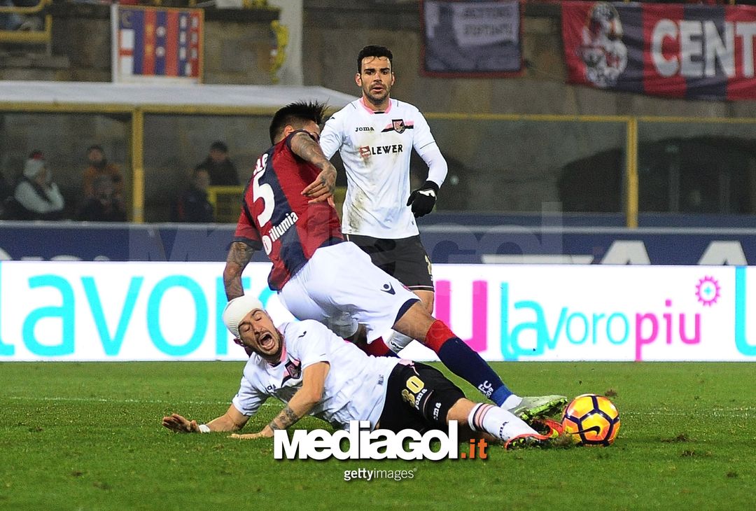  BOLOGNA, ITALY - NOVEMBER 20: Ilija Nestorovski # 30 of US Citta di Palermo in action  during the Serie A match between Bologna FC and US Citta di Palermo at Stadio Renato Dall'Ara on November 20, 2016 in Bologna, Italy.  (Photo by Mario Carlini / Iguana Press/Getty Images) 