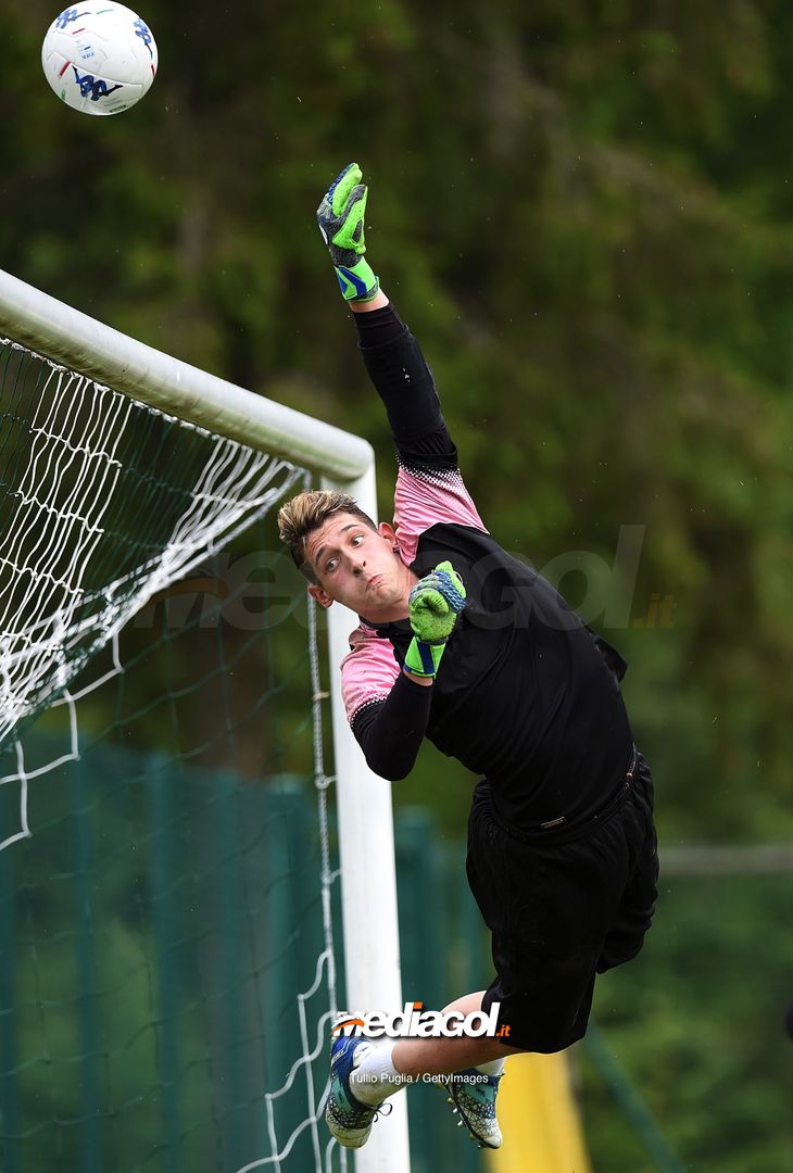  BELLUNO, ITALY - JULY 16:  Goalkeeper Leonardo Marson in action during a training session at the US Citta' di Palermo training camp on July 16, 2018 in Belluno, Italy.  (Photo by Tullio M. Puglia/Getty Images)  