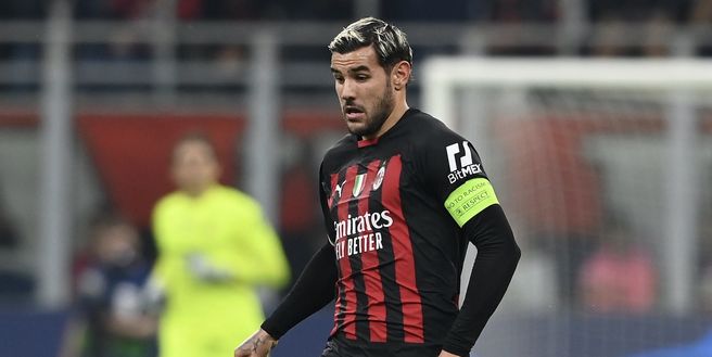 Theo Hernández (difensore AC Milan), qui durante Milan-Chelsea 0-2 (Champions League 2022-2023) | News (Getty Images)