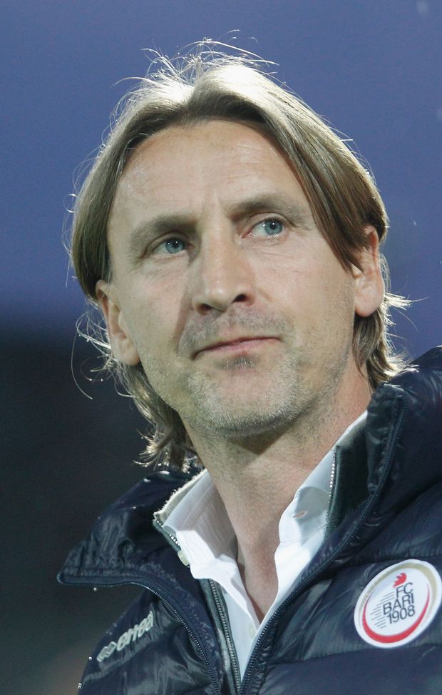 CARPI, ITALY - APRIL 28: Head coach of Bari Davide Nicola during the Serie B match between Carpi FC and FC Bari at Stadio Sandro Cabassi on April 28, 2015 in Carpi, Italy. (Photo by Maurizio Lagana/Getty Images) CARPI, ITALY - APRIL 28: Head coach of Bari Davide Nicola during the Serie B match between Carpi FC and FC Bari at Stadio Sandro Cabassi on April 28, 2015 in Carpi, Italy. (Photo by Maurizio Lagana/Getty Images)