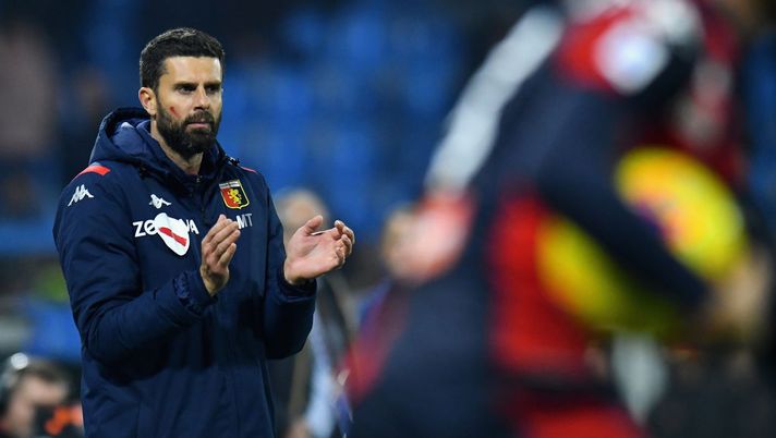 FERRARA, ITALY - NOVEMBER 25: Thiago Motta head coach of Genoa CFC gestures during the Serie A match between SPAL and Genoa CFC at Stadio Paolo Mazza on November 25, 2019 in Ferrara, Italy. (Photo by Alessandro Sabattini/Getty Images) FERRARA, ITALY - NOVEMBER 25: Thiago Motta head coach of Genoa CFC gestures during the Serie A match between SPAL and Genoa CFC at Stadio Paolo Mazza on November 25, 2019 in Ferrara, Italy. (Photo by Alessandro Sabattini/Getty Images)