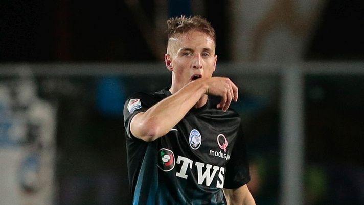 BERGAMO, ITALY - APRIL 28: Andrea Conti of Atalanta BC celebrates after scoring the opening goal during the Serie A match between Atalanta BC and Juventus FC at Stadio Atleti Azzurri d'Italia on April 28, 2017 in Bergamo, Italy. (Photo by Emilio Andreoli/Getty Images) BERGAMO, ITALY - APRIL 28: Andrea Conti of Atalanta BC celebrates after scoring the opening goal during the Serie A match between Atalanta BC and Juventus FC at Stadio Atleti Azzurri d'Italia on April 28, 2017 in Bergamo, Italy. (Photo by Emilio Andreoli/Getty Images)