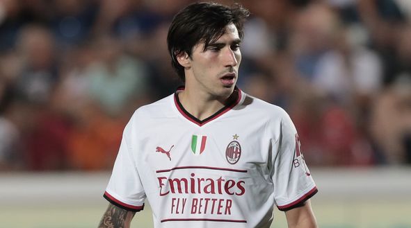 Sandro Tonali (centrocampista AC Milan), qui durante Atalanta-Milan 1-1 (Serie A 2022-2023) | News (Getty Images) Sandro Tonali AC Milan Atalanta-Milan 1-1 Serie A 2022-2023