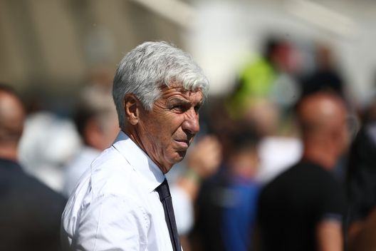 BERGAMO, ITALY - SEPTEMBER 11: Gian Piero Gasperini, Head Coach of Atalanta BC looks on prior to the Serie A match between Atalanta BC and US Cremonese at Gewiss Stadium on September 11, 2022 in Bergamo, Italy. (Photo by Marco Luzzani/Getty Images) Verso l’Atalanta: Koopmeiners va k.o. in Polonia-Olanda- immagine 2