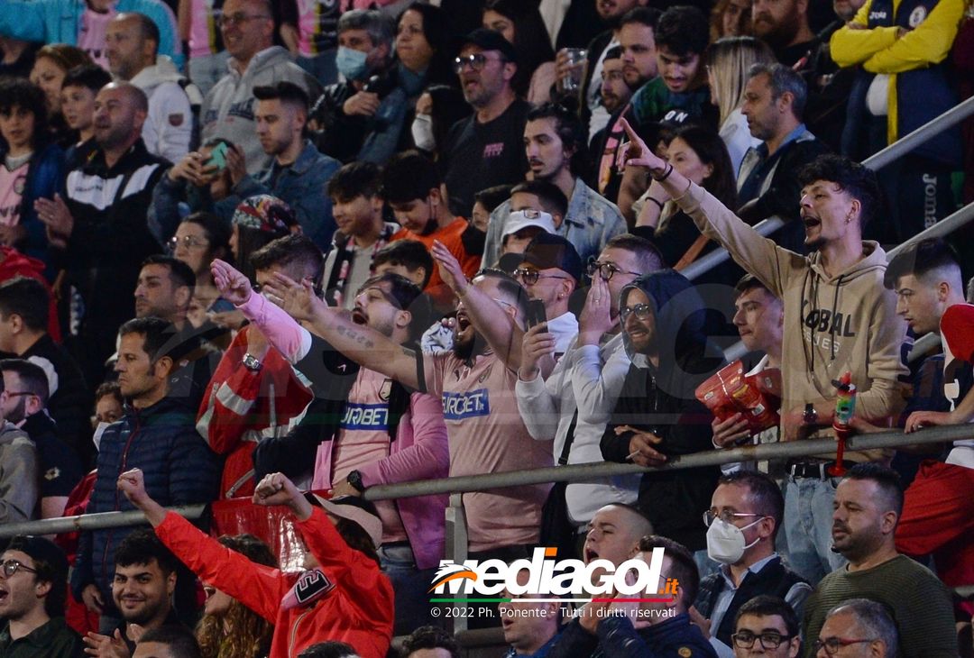 Fotogallery, i tifosi allo stadio per Palermo-Triestina 1-1 - immagine 17
