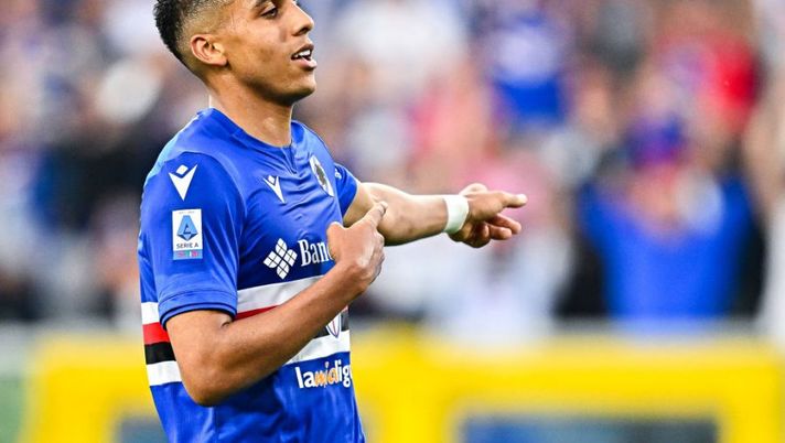 GENOA, ITALY - MAY 16: Abdelhamid Sabiri of Sampdoria celebrates after scoring a goal during the Serie A match between UC Sampdoria and ACF Fiorentina at Stadio Luigi Ferraris on May 16, 2022 in Genoa, Italy. (Photo by Getty Images) Secolo XIX: “Cambia il ruolo di Sabiri, le novità nella formazione della Sampdoria” - immagine 1