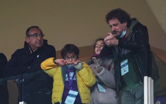 GERMOGLI PH 20 NOVEMBRE 2021 FIRENZE STADIO ARTEMIO FRANCHI CAMPIONATO DI CALCIO DI SERIE A FIORENTINA VS MILAN NELLA FOTO CONTI E PIERACCIONI CON I FIGLI GERMOGLI PH 20 NOVEMBRE 2021 FIRENZE STADIO ARTEMIO FRANCHI CAMPIONATO DI CALCIO DI SERIE A FIORENTINA VS MILAN NELLA FOTO CONTI E PIERACCIONI CON I FIGLI