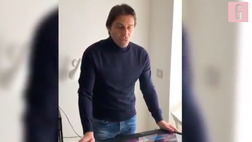 VIDEO Conte, l’antistress è… un flipper! il tecnico dell’Inter si rilassa così dopo il derby d’Italia contro la Juventus