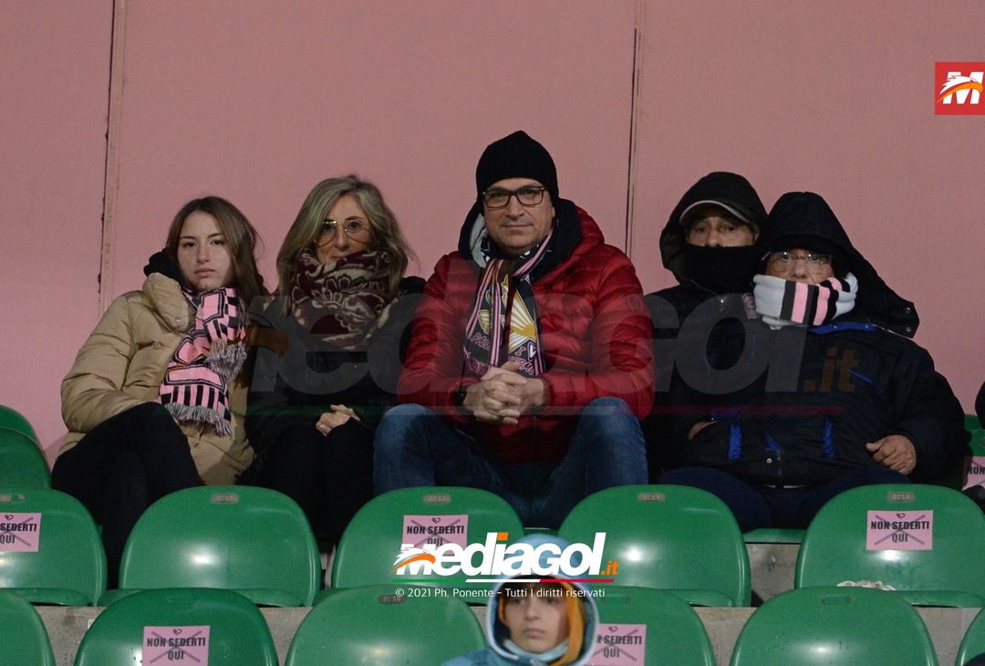 FOTO, i tifosi allo stadio per Palermo – Monopoli 2-1 (Gallery) - immagine 9