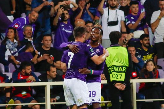GERMOGLI PH: 27 OTTOBRE 2022 FIRENZE STADIO ARTEMIO FRANCHI CONFERENCE LEAGUE FIORENTINA VS ISTANBUL BASAKSEHIR NELLA FOTO ESULTANZA GOL JOVIC Italiano pensa ad una nuova Fiorentina? Gli indizi del restyling viola- immagine 2