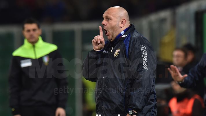 PALERMO, ITALY - MARCH 10: head coach Bruno Tedino of Palermo gestures during the serie B match between US Citta di Palermo and Frosinone at Stadio Renzo Barbera on March 10, 2018 in Palermo, Italy. (Photo by Tullio M. Puglia/Getty Images) PALERMO, ITALY - MARCH 10: head coach Bruno Tedino of Palermo gestures during the serie B match between US Citta di Palermo and Frosinone at Stadio Renzo Barbera on March 10, 2018 in Palermo, Italy. (Photo by Tullio M. Puglia/Getty Images)