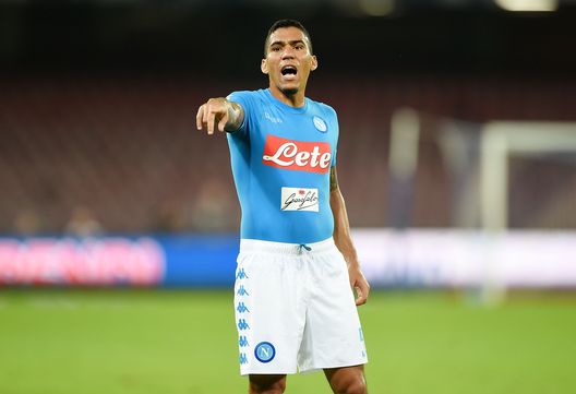 NAPLES, ITALY - OCTOBER 26: Allan Marques Loureiro of Napoli in action during the Serie A match between SSC Napoli and Empoli FC at Stadio San Paolo on October 26, 2016 in Naples, Italy. (Photo by Francesco Pecoraro/Getty Images) NAPLES, ITALY - OCTOBER 26: Allan Marques Loureiro of Napoli in action during the Serie A match between SSC Napoli and Empoli FC at Stadio San Paolo on October 26, 2016 in Naples, Italy. (Photo by Francesco Pecoraro/Getty Images)