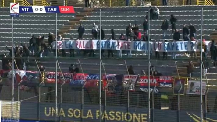Taranto, i tifosi ai giocatori: “Se la palla entra in porta è gol, lo sapete?” - immagine 1
