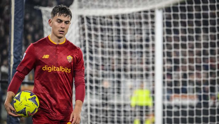 ROME, ITALY - JANUARY 15: Paulo Dybala of AS Roma looks on during the Serie A match between AS Roma and ACF Fiorentina at Stadio Olimpico on January 15, 2023 in Rome, Italy. (Photo by Fabio Rossi/AS Roma via Getty Images) Roma