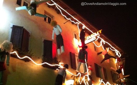 Qualcuno li usa anche a Carnevale... Qualcuno li usa anche a Carnevale...