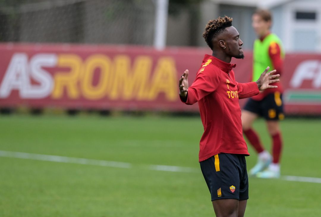 Roma, l’allenamento prima della partenza per il Portogallo – FOTO GALLERY - immagine 3