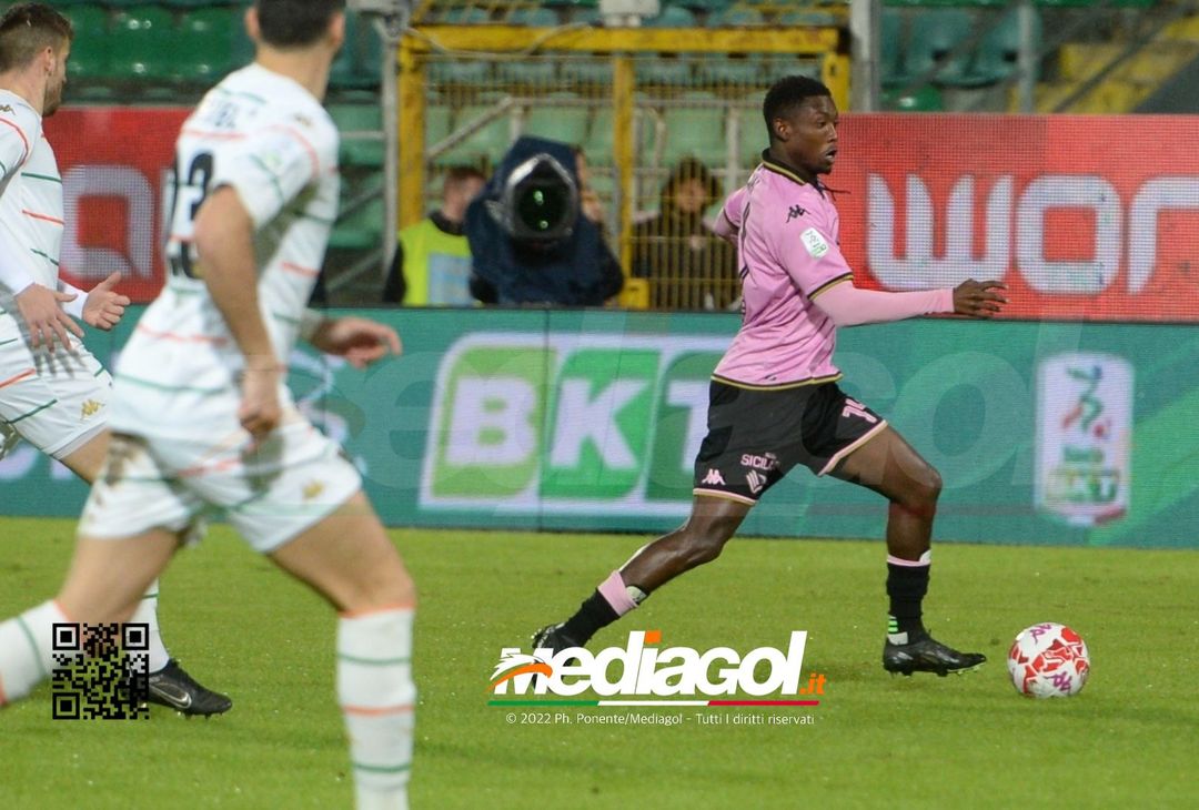 FOTO Palermo-Venezia 0-1, 14ª giornata di Serie B 2022-2023 (Gallery) - immagine 67