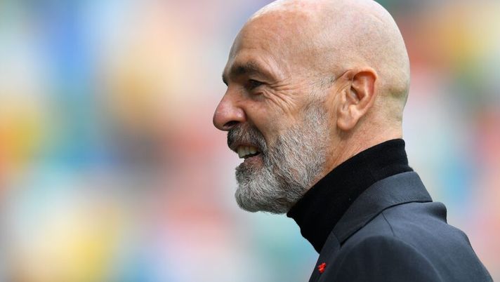 UDINE, ITALY - NOVEMBER 01: Stefano Pioli head coach of AC Milan before the Serie A match between Udinese Calcio and AC Milan at Dacia Arena on November 01, 2020 in Udine, Italy. (Photo by Alessandro Sabattini/Getty Images) Pioli: “A Kessié sembra non freghi niente: prima dell’allenamento è lì che balla, poi…” - immagine 1