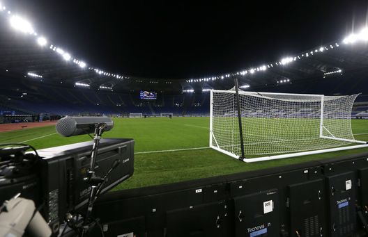 ROME, ITALY - DECEMBER 20: A general view of a video camera inside the stadium ahead of the Serie A match between SS Lazio and SSC Napoli at Stadio Olimpico on December 20, 2020 in Rome, Italy.Sporting stadiums around Italy remain under strict restrictions due to the Coronavirus Pandemic as Government social distancing laws prohibit fans inside venues resulting in games being played behind closed doors. (Photo by Paolo Bruno/Getty Images) ROME, ITALY - DECEMBER 20: A general view of a video camera inside the stadium ahead of the Serie A match between SS Lazio and SSC Napoli at Stadio Olimpico on December 20, 2020 in Rome, Italy.Sporting stadiums around Italy remain under strict restrictions due to the Coronavirus Pandemic as Government social distancing laws prohibit fans inside venues resulting in games being played behind closed doors. (Photo by Paolo Bruno/Getty Images)