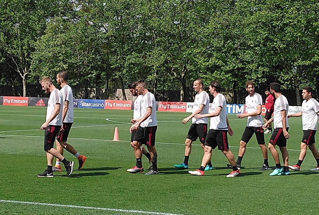 Il Milan si allena a Milanello