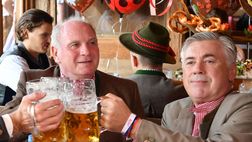 Bayern, Hoeness attacca Ancelotti: “Aveva i 5 top tutti contro. Ho imparato un detto che recita…”