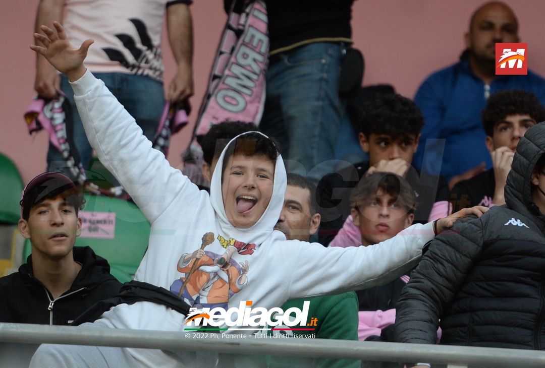 Fotogallery, i tifosi allo stadio per Palermo-Triestina 1-1 - immagine 66