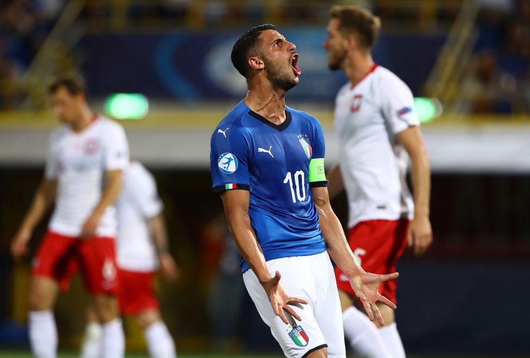  BOLOGNA, ITALY - JUNE 19:  Rolando Mandragora of Italy reacts after missing a chance during the 2019 UEFA U-21 Group A match between Italy and Poland at Renato Dall'Ara Stadium on June 19, 2019 in Bologna,  (Photo by Marco Luzzani/Getty Images) 