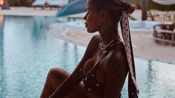 Zoe Cristofoli, bikini da impazzire. E scrive: “C’è della perfezione nelle…”