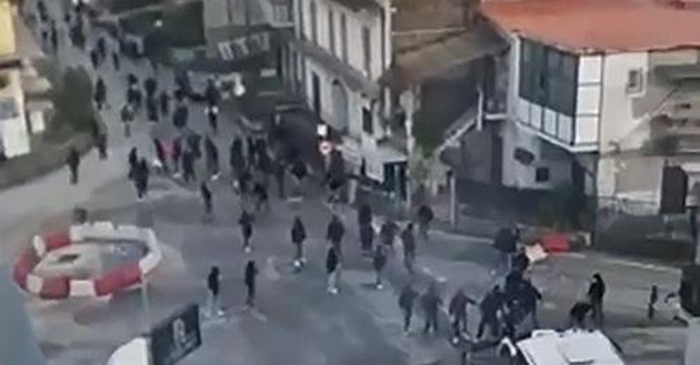 Derby campano, gli scontri di Pagani: arresti domiciliari per due ultras della Casertana- immagine 2